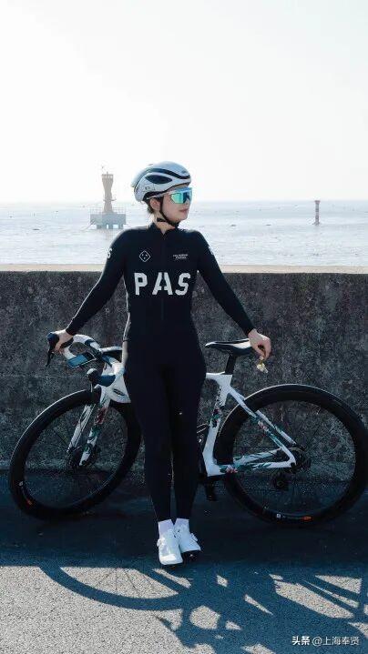 车轮滚过深秋的海湾，闯入红杉与芦花的童话派对！