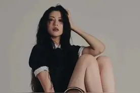 29岁日本女优三吉彩花最新照越长越残了，属实没年轻时美了图片
