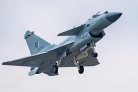 瞒不住了，美国证实歼-10C击落阵风战机，完全就是降维打击图片