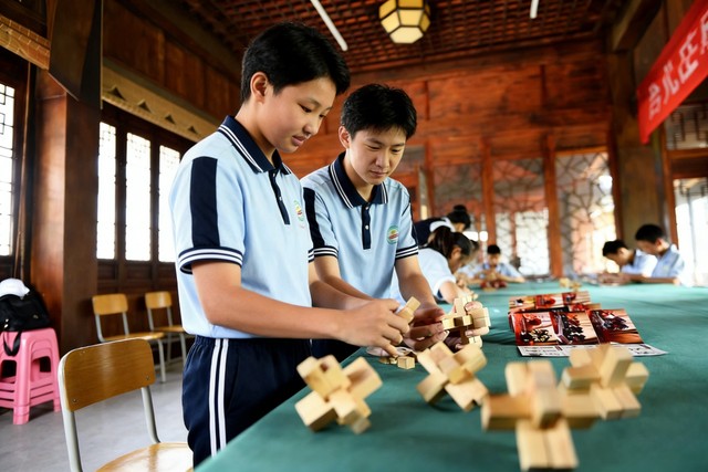 踏春游古城，研学好时光！一起来台儿庄古城探索文化盛宴！