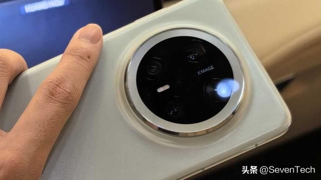 华为Mate 80在11月底发布？爆料汇总：外挂镜头+快充齐上阵？