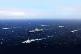 中美航母南海“狭路相逢”，美国小动作针对中国，解放军不惯毛病图片