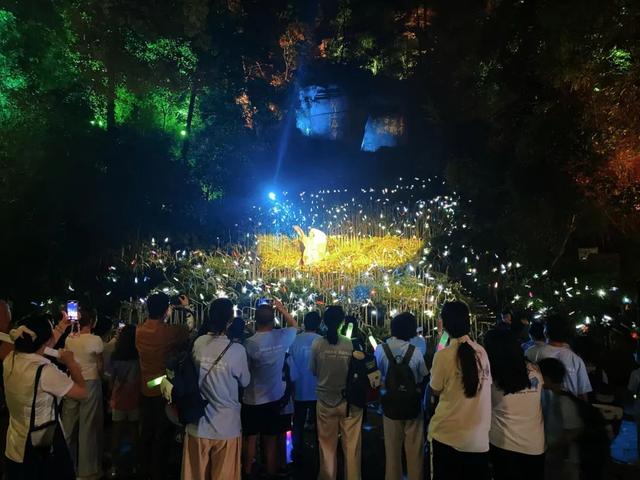 【黄山夏日畅玩计划】屯溪区花山夜游热力值拉满，“秘境潮玩”强势出圈