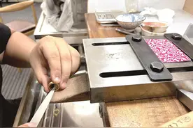 “打金”受追捧 旧物焕新颜图片