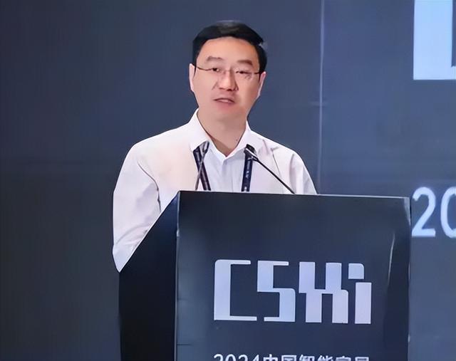 被停职审查	、转移资产、搞办公室恋情，董明珠身上标签哪个是真的