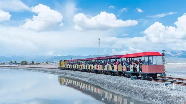 五一假期八大“坑人”景区出炉，每一个都名声在外，有你去过的吗