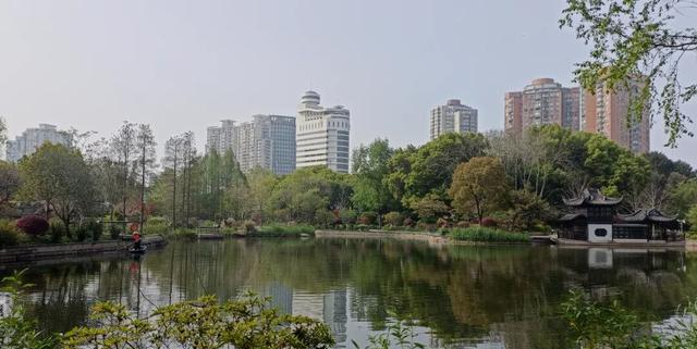 和平公园大变样，动物园没了，现在更高级了，虹口越来越好了