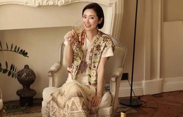 恭喜！50岁香港知名女星突然宣布结婚，已做好准备不介意当后妈