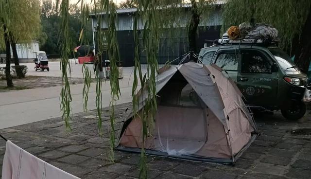 祖孙三人的万里摩旅生活暂告一段落 ：“慌慌张张赶回家，就怕耽误孙子开学”