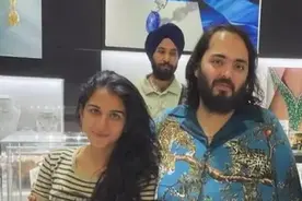 印度首富300多斤小儿子：带娇妻去买珠宝，俩人被围观却很有礼貌图片