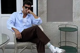 长袖衬衫如何穿不保守？版型“大一码”，造型时髦翻倍图片