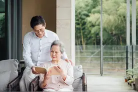 全国人大代表邵永海：建议增加子女陪护假，退休老人每满五岁加一天假图片