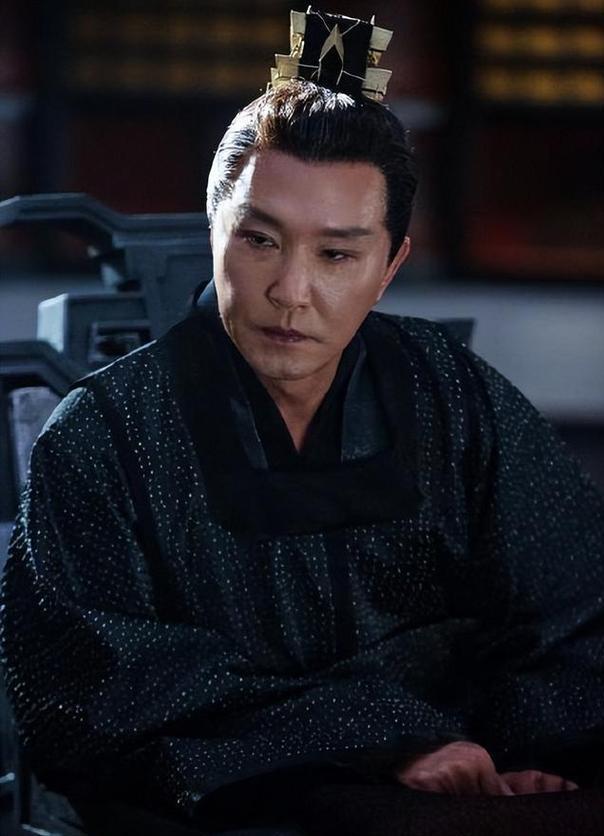 明明演技一般，却被捧成“老戏骨”，这12位演员终于现出原型了？