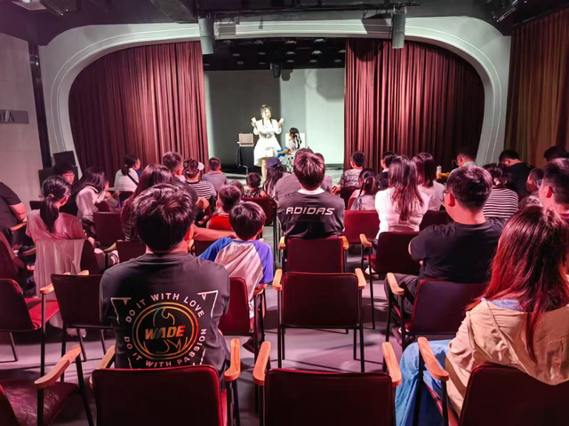 红高粱、向日葵，江心洲打卡正当时
