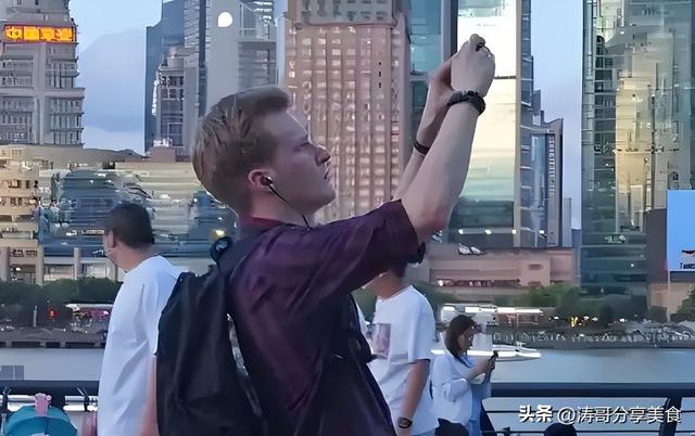 大量美国游客到访北京，打着旅游旗号却不去任何景区，为啥而来？