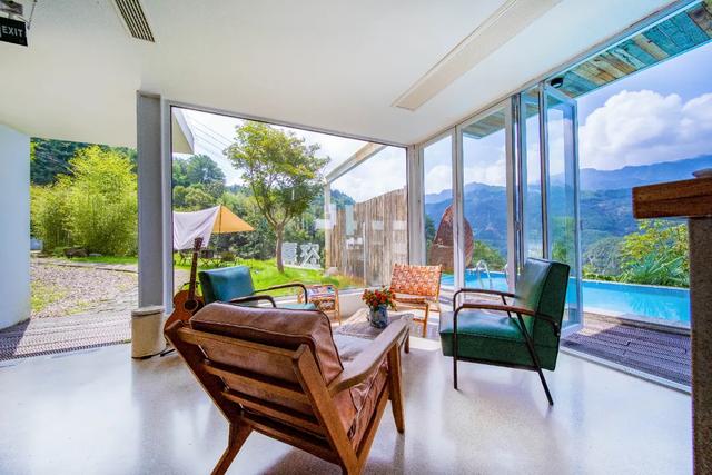 在临安,怎样才算“真土豪”?答案:买猪送房!