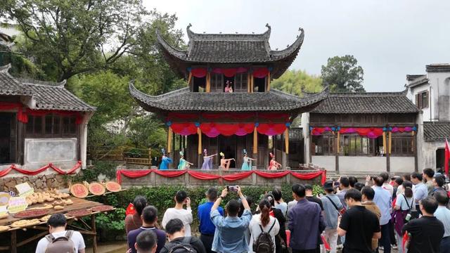 喜报!大灵山旅游度假区荣获“2025年度皖美消费”优秀场景! | 皖美冬日 | 第十五届安徽国际文化旅游节