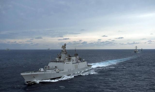 为啥咱们非得造超级航母？这三大理由，戳破“驱逐舰够用”的误区