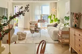 亲戚来做客，走时她儿子非要拿走我孩子的玩具，我这样阻止有错吗图片