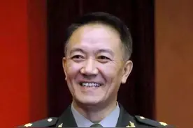 娱乐圈7位带“军衔”的明星，各个深藏不露，最高达到“将军级图片