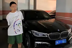 四川小伙从不上班，却日日进账500万，家中大牌多到无处下脚图片