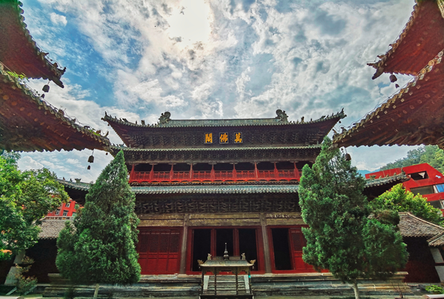 青睐绵阳 || 这个春天，来平武赴一场Color Walk