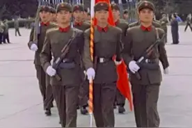 解放军陆军，11个坦克师，对比苏联装甲师，到底有多大差距？图片