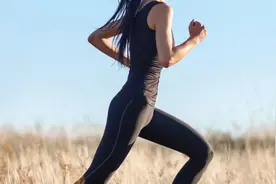 不吹不黑，比起国外大牌，300块的国产跑鞋有必要买吗？图片