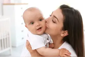 宝宝拉肚子。宝妈这样做图片