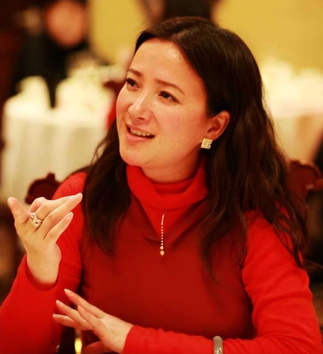 何晴离世仅2天，再传一名人噩耗，任职央视多年，死因令人惋惜