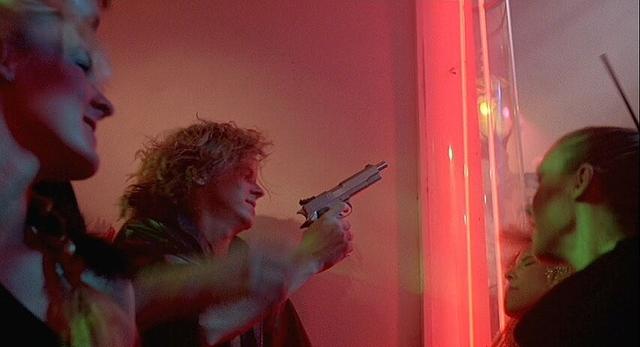 好莱坞的军火库：深度揭秘“机械战警”的武器选用与改装