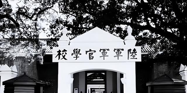 51年曾泽生从朝鲜回国，见过主席之后回家吩咐妻子：北京不能待了