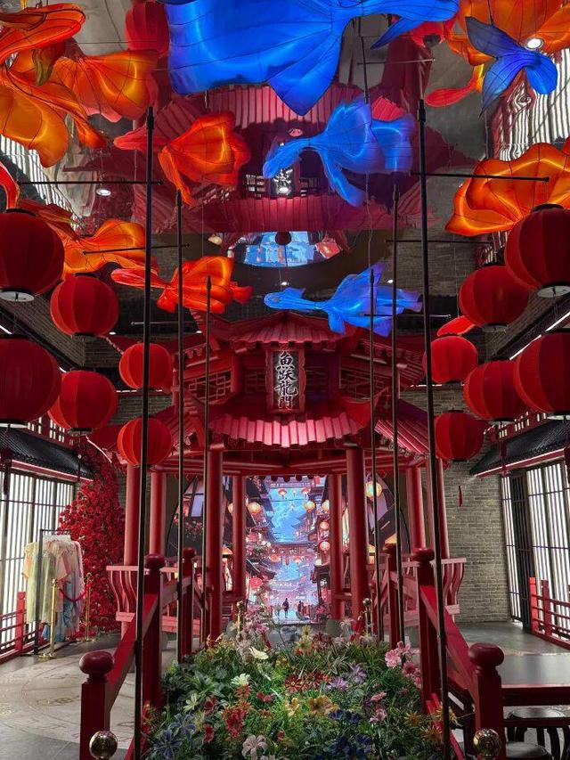本来只想上厕所，结果花出去500多！山东神级服务区，比景区好玩