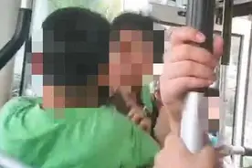 女子公交车上扇小学生耳光，竟然是因为这个原因？图片