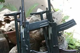 老山参战老兵说国产首款79式轻型冲锋枪，我军侦察兵近战的撒手锏图片