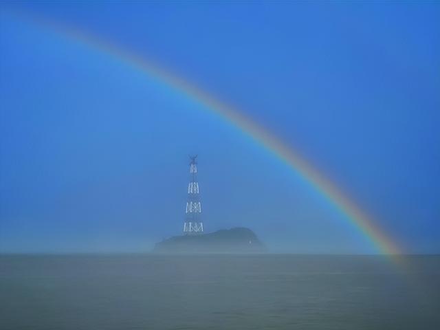 浪漫预警！彩虹架海面，乐清港出奇观！