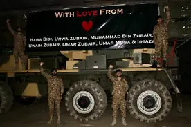 巴基斯坦反击，印度完败，飞行员被俘，航母紧急调动，局势失控图片