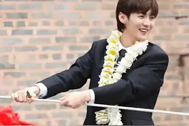 鹿晗退出《五哈》？邓超深夜发文暗藏玄机？图片