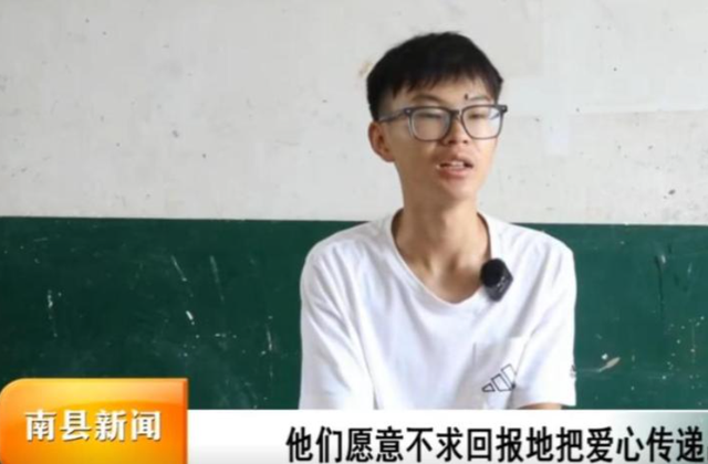 寒门难挡青云志！父母残疾、幼时重伤，贫困天崩开局却考出642分