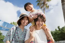 孩子这个年龄前，不要带他旅游，透支孩子身体，大人也跟着遭罪图片