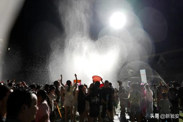 社区飙艺、泼水蹦迪！瓮安这场夏夜盛宴太燃啦