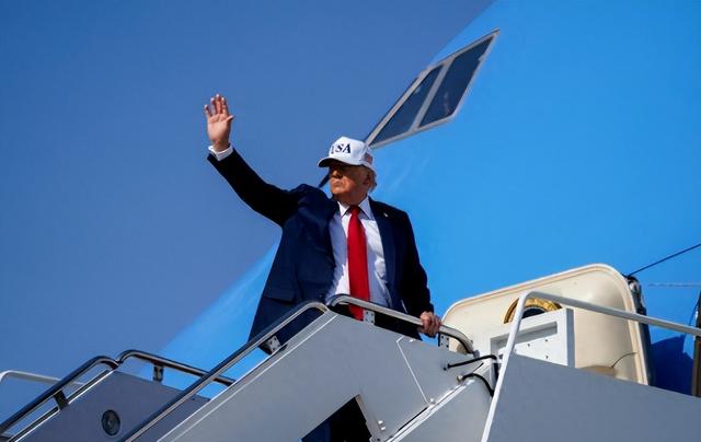 特朗普向全球发出通牒：180天内打破中国稀土垄断，不然就加税！