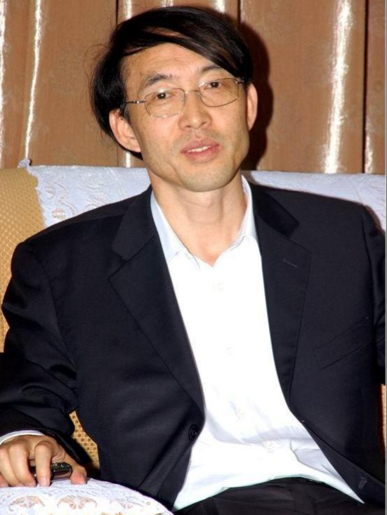 她曾是“央视台花”，男友被判死缓，丈夫狱中身亡，47岁无人敢娶