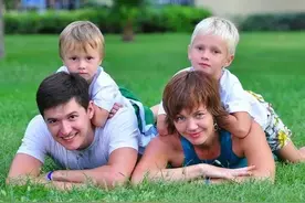 生完两个男孩，我发现了一个现象：为什么两个男孩的父母普遍焦虑图片