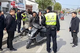 好消息！2025年，电动二三四轮车上牌、驾照、载人要求，都明确了图片