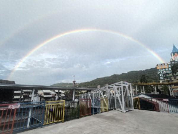 涪陵雨后天空出现彩虹 美景沁人心脾