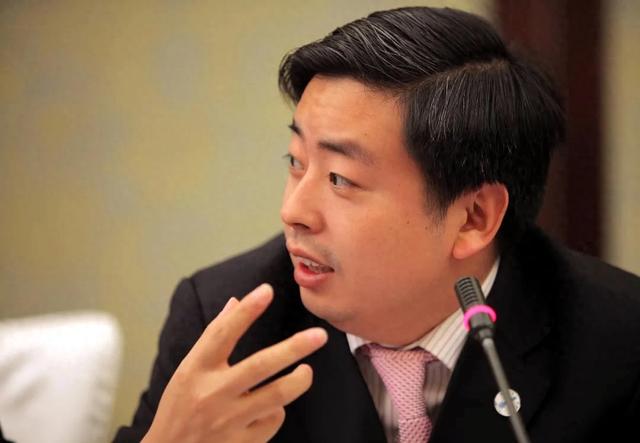 找了一圈CEO，叶国富还是用了永辉老人