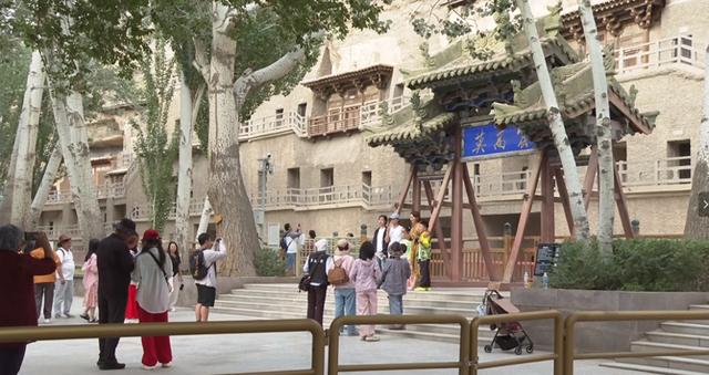 广东大湾区音乐人采风团走进敦煌 在千年文化中探寻音乐灵感