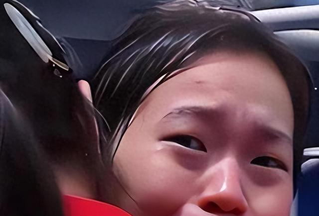 各有目的！全红婵家别墅正式封顶，令人不适的事发生	，还不止一件