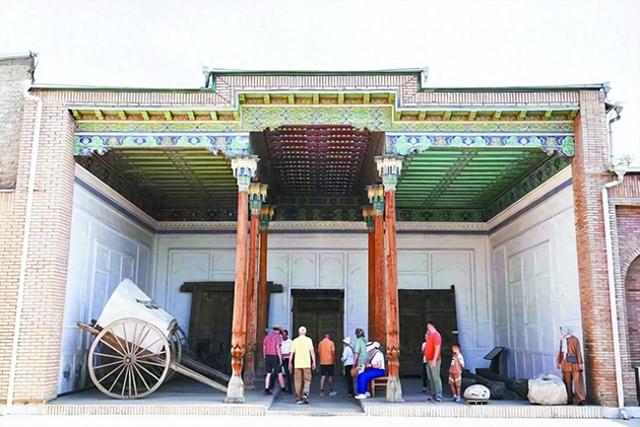 浩罕王宫与千年清真寺，中亚这座城藏着多少历史？